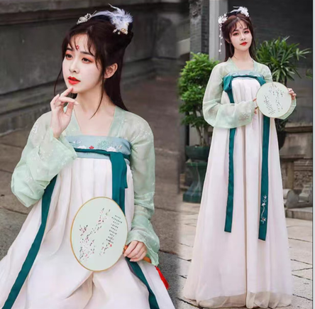 古装女