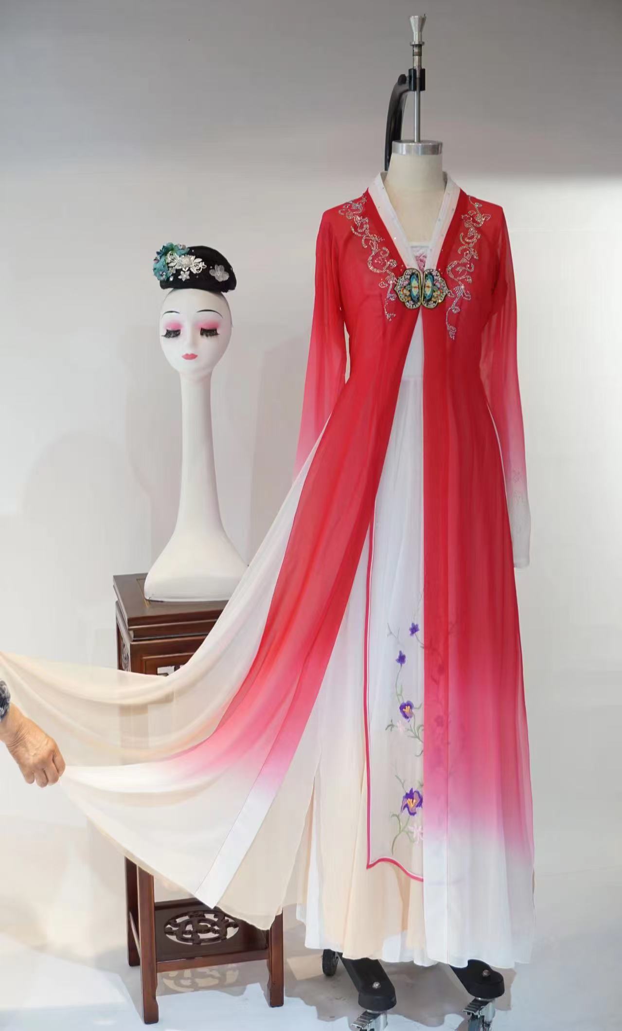 成人古典演出服装