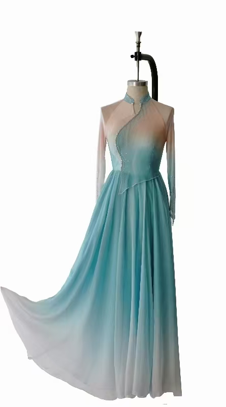 成人古典演出服装