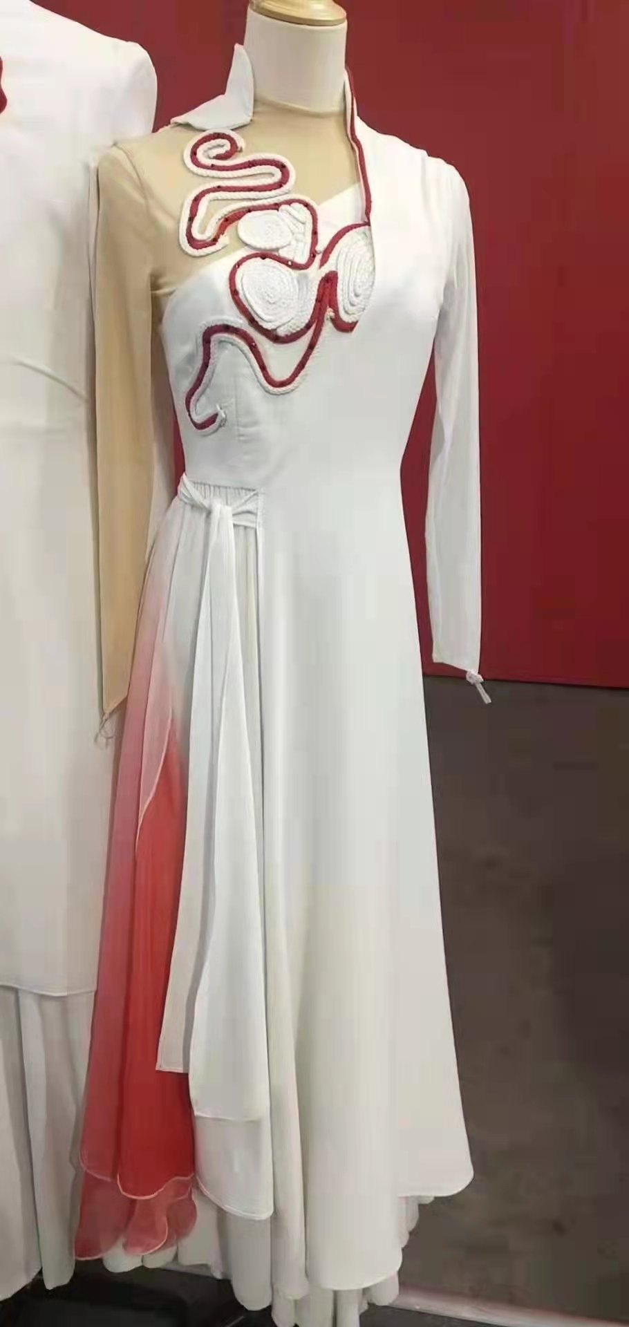 成人古典演出服装