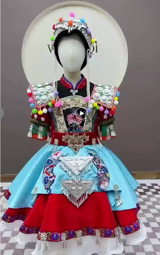 儿童民族礼服