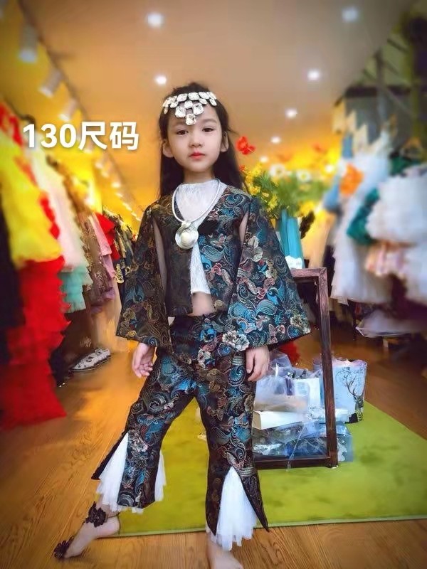 af5f55c67a8449cd094043123892e64